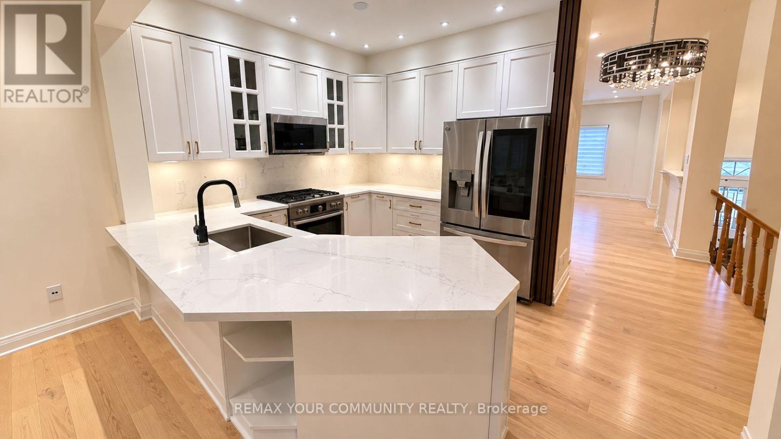 8 Edgemont Court — photo 11