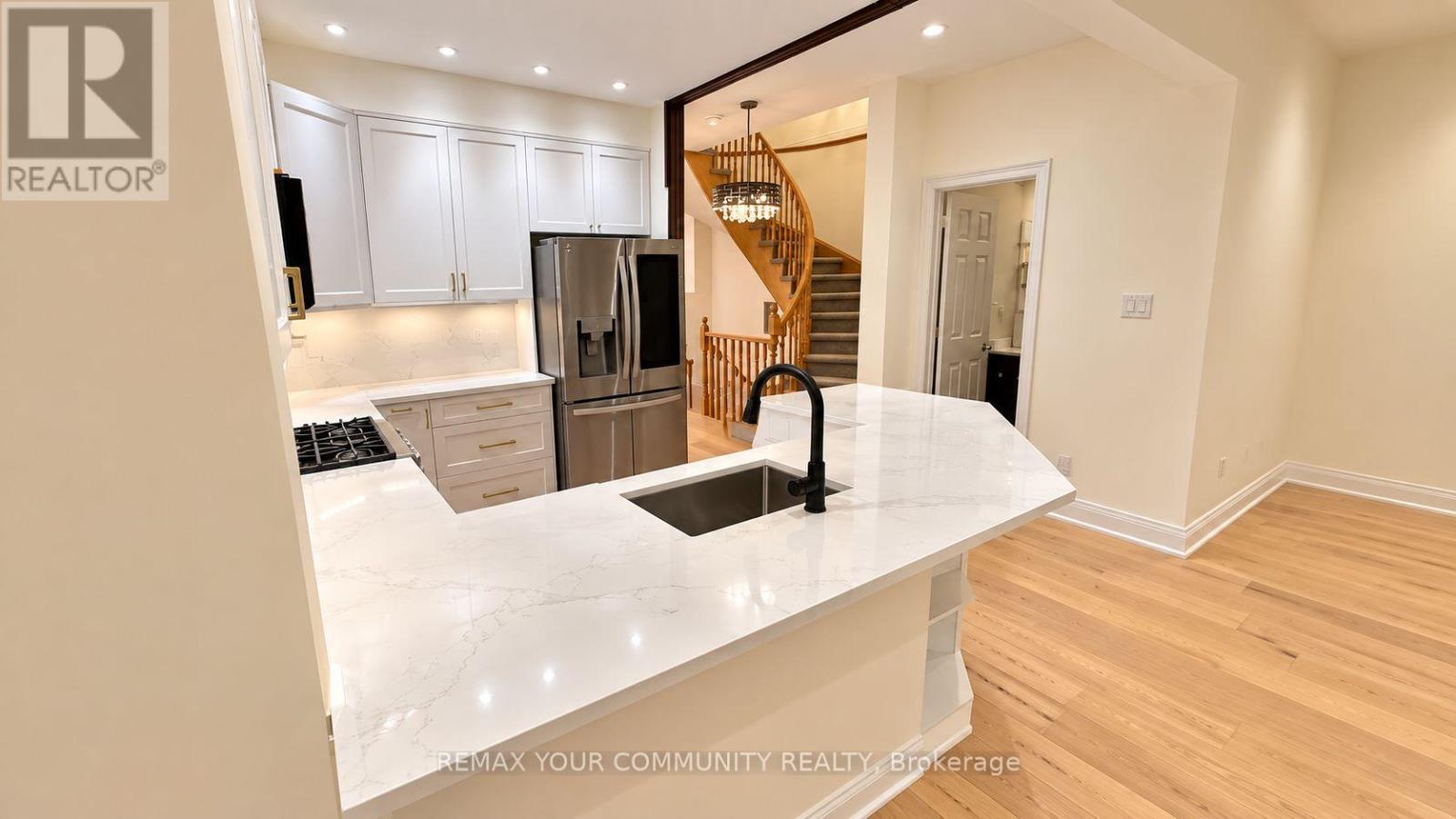 8 Edgemont Court — photo 15