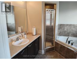 21 Bowkett Drive, Richmond Hill, ON L4E0J7 Photo 12