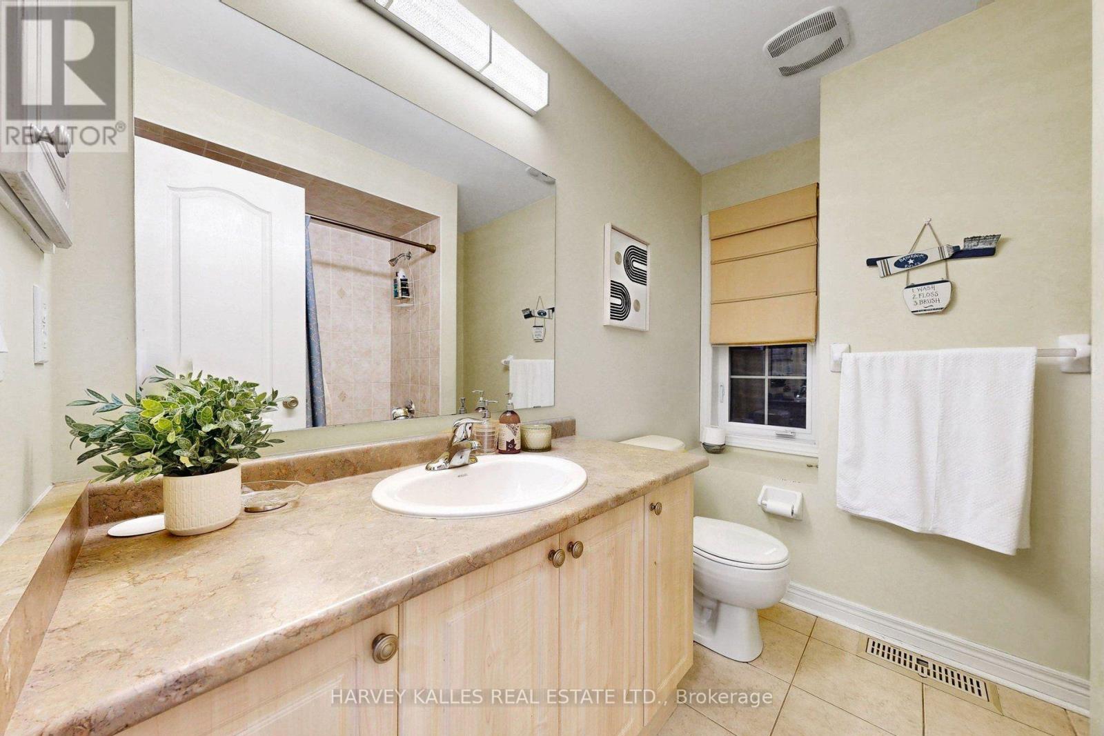 314 Dowson Loop, Newmarket, ON photo 33