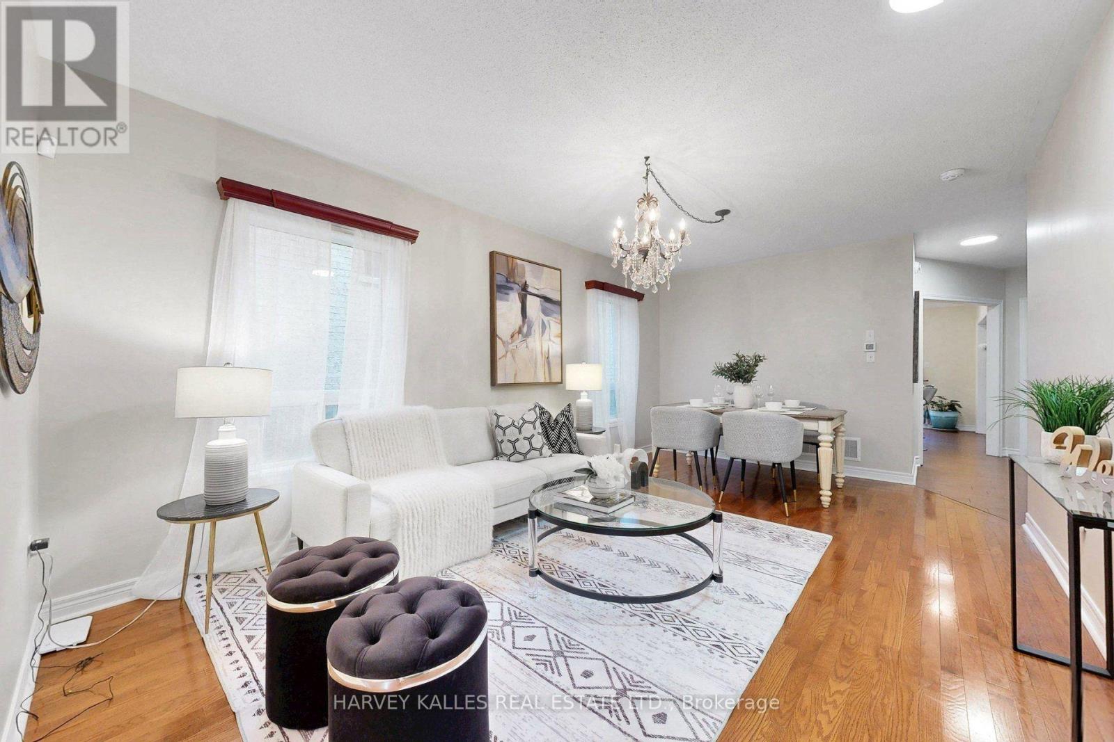314 Dowson Loop, Newmarket, ON photo 4