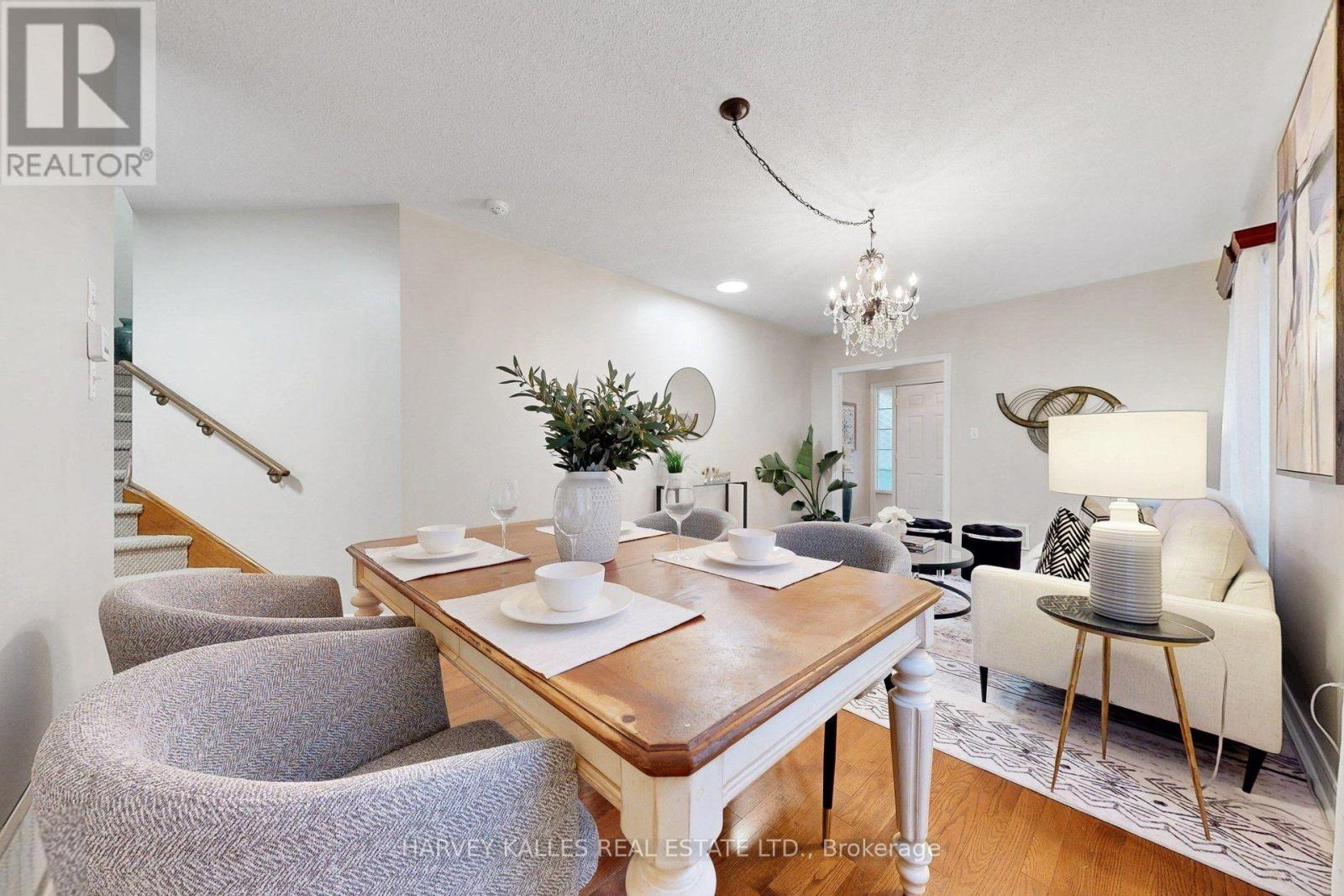 314 Dowson Loop, Newmarket, ON photo 8