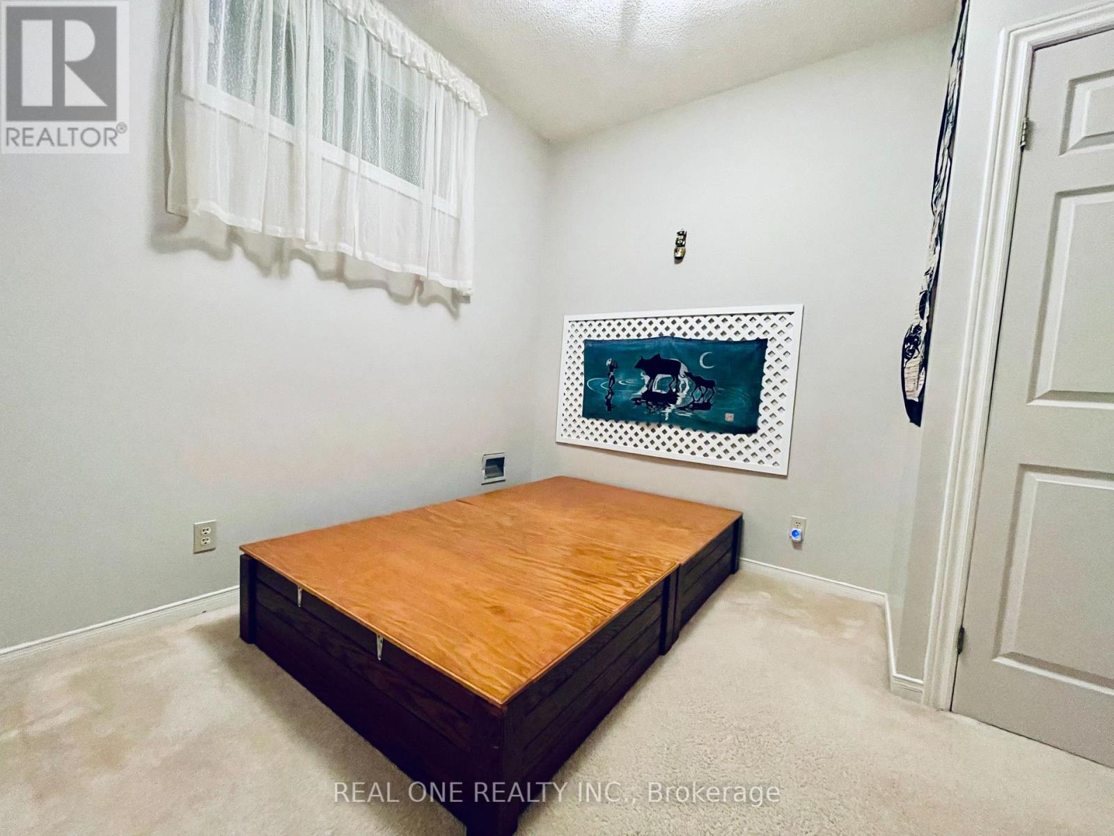 84 Riverglen Drive — photo 13