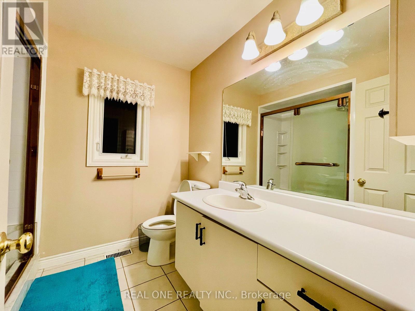 84 Riverglen Drive — photo 4