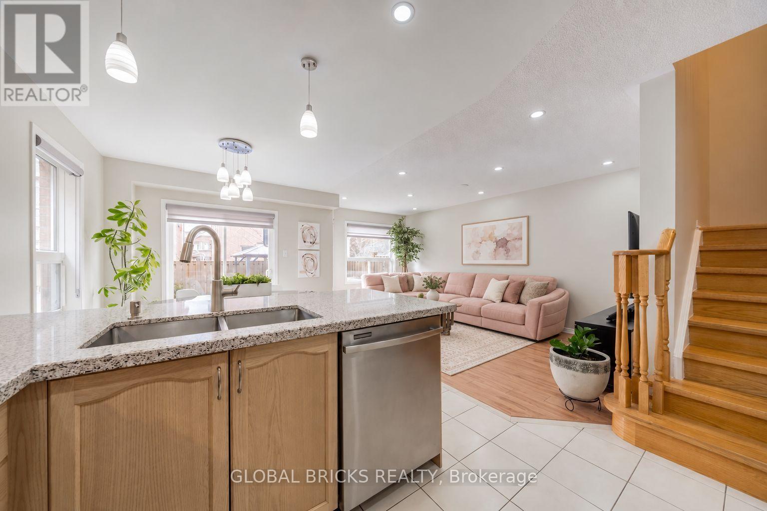 107 Win Timbers Crescent, Whitchurch-Stouffville, ON photo 12
