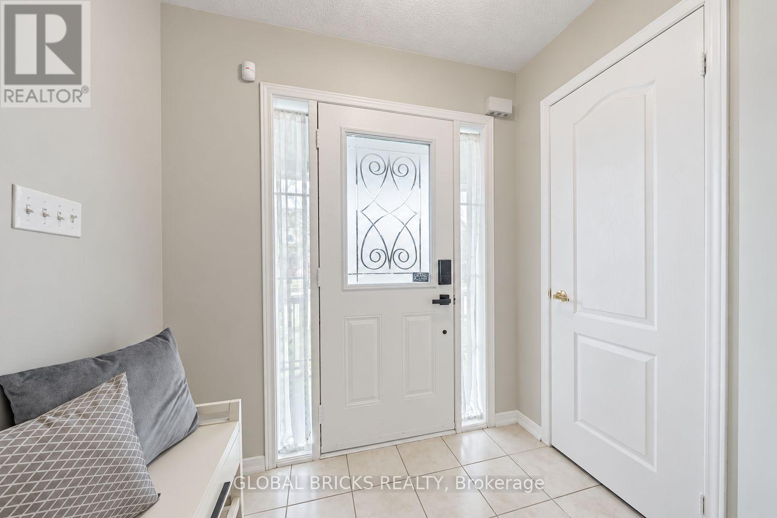 107 Win Timbers Crescent, Whitchurch-Stouffville, ON photo 4