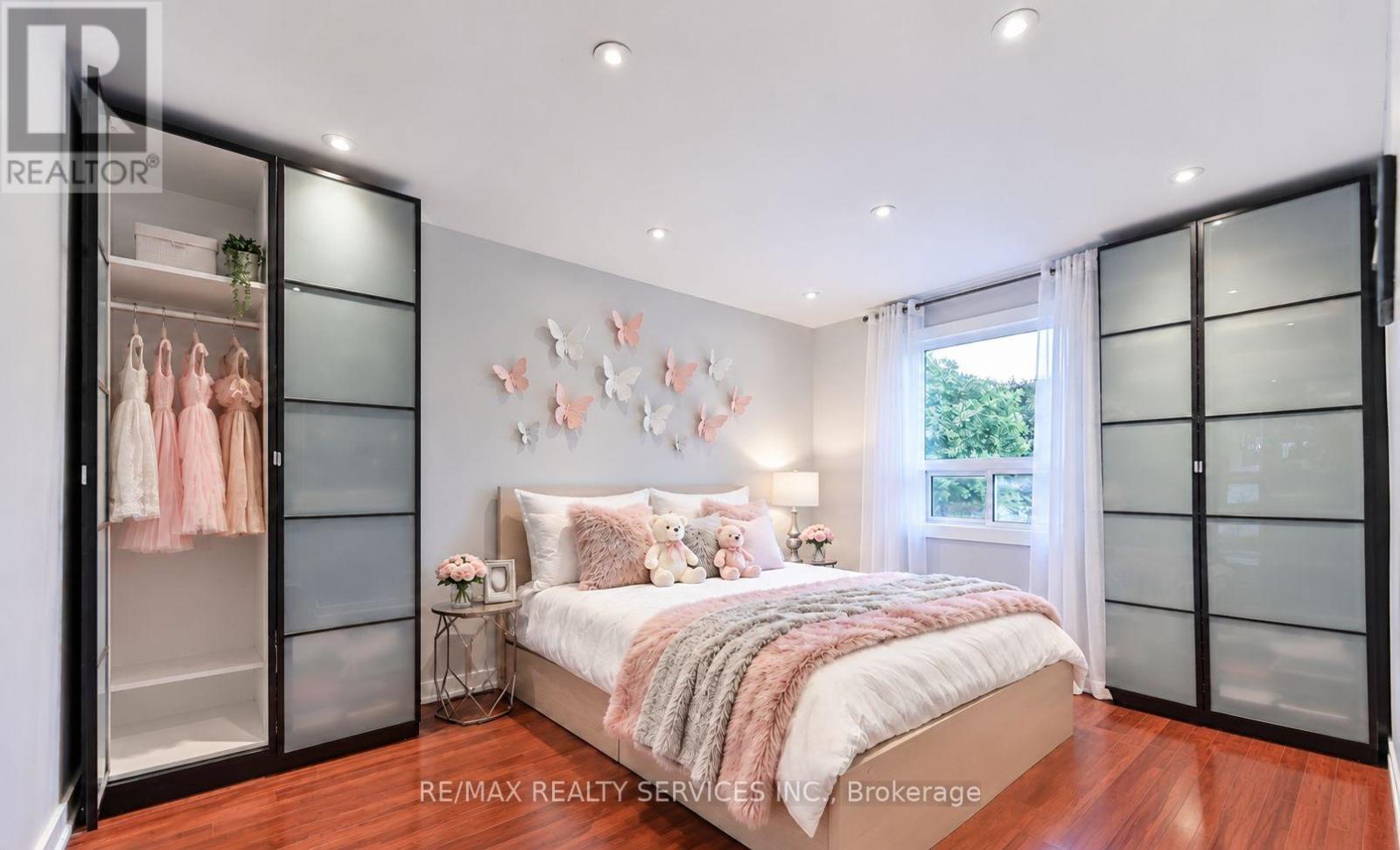 41 BROOKLAND DRIVE - 13