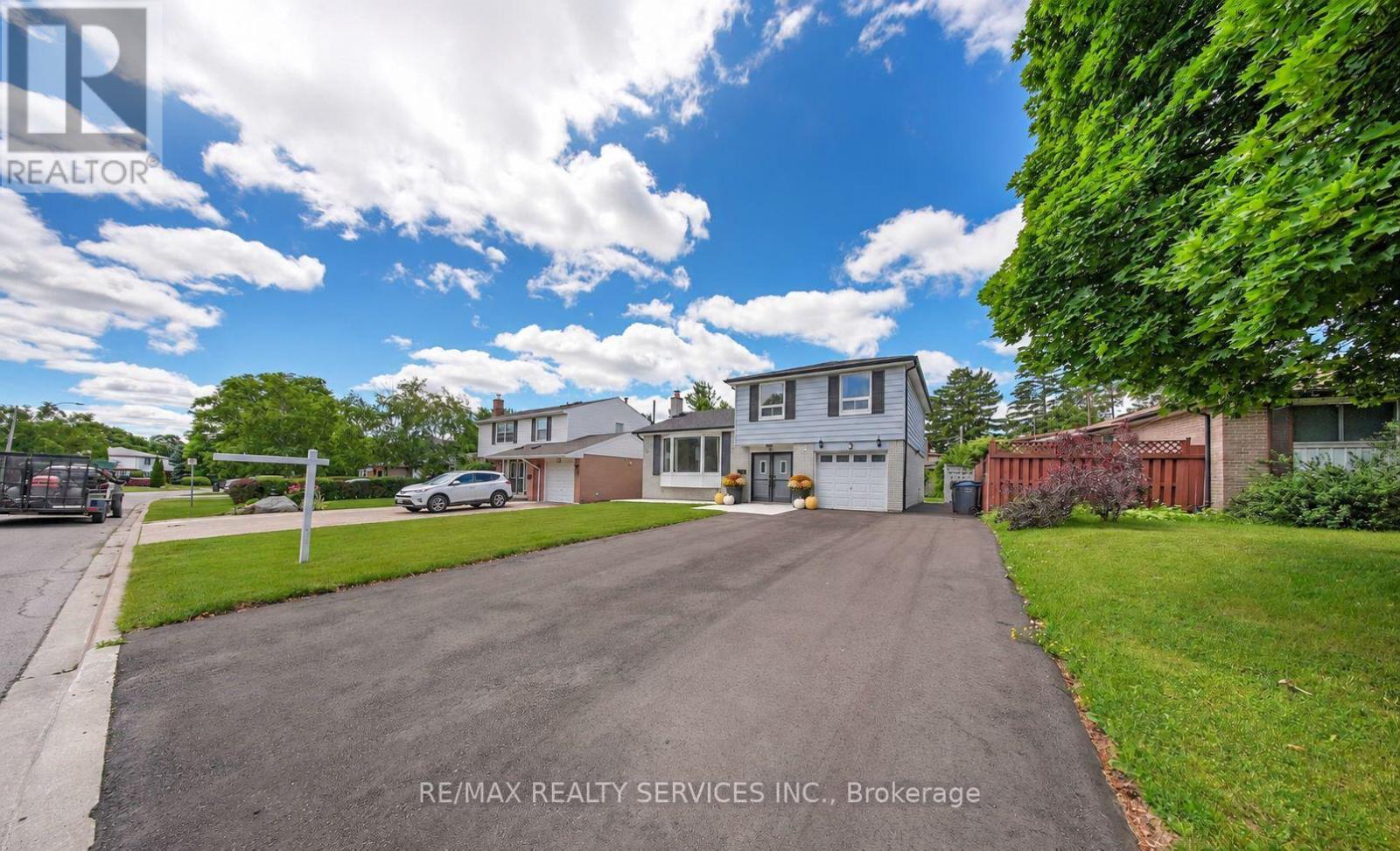 41 BROOKLAND DRIVE - 3