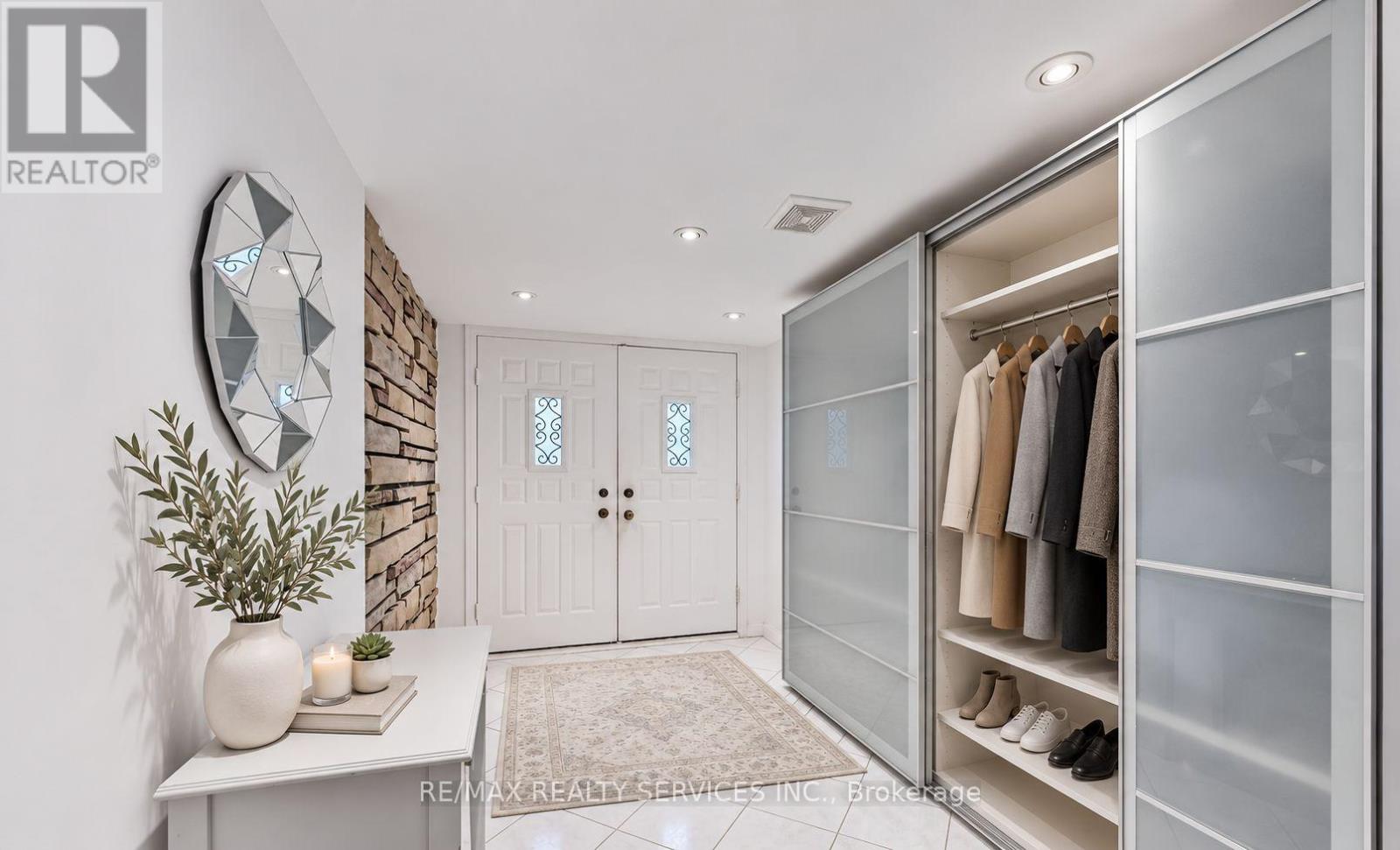 41 BROOKLAND DRIVE - 4