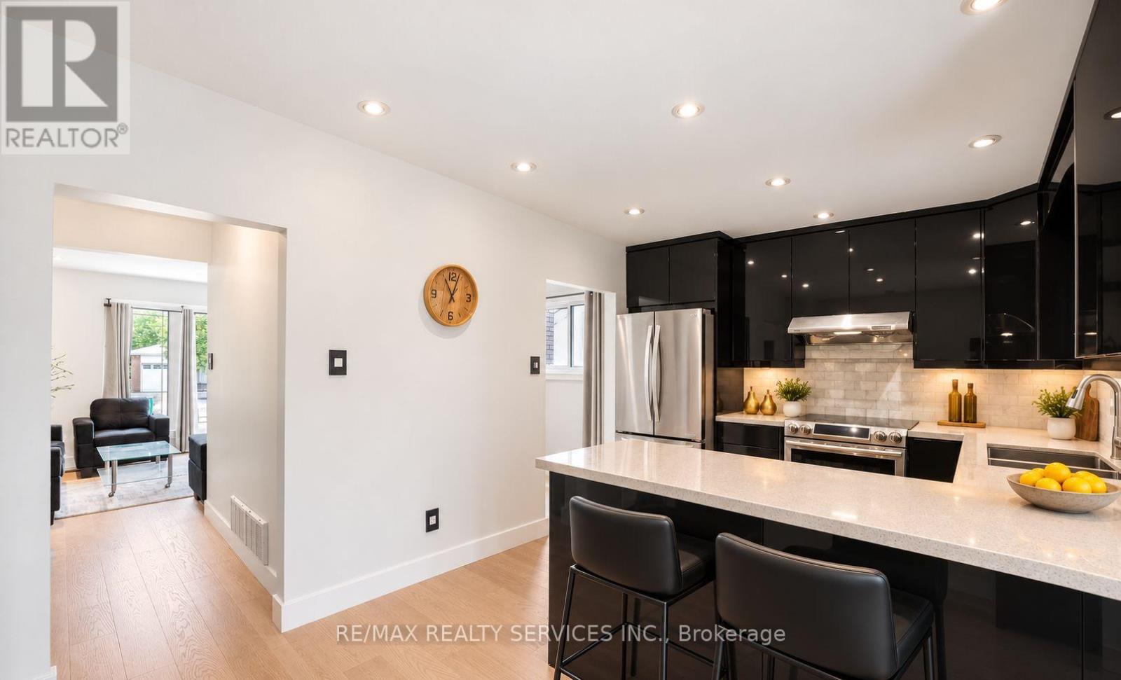 41 BROOKLAND DRIVE - 8