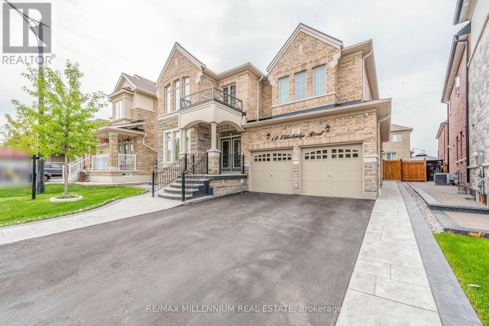 12 Elderbridge Road, Brampton, ON photo 2