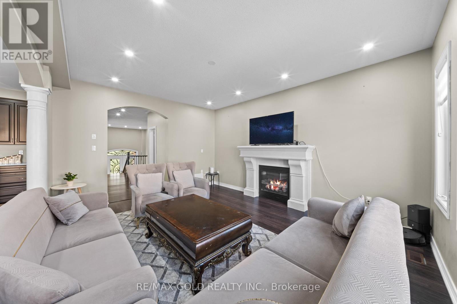 11 Clearfield Drive, Brampton, ON photo 8