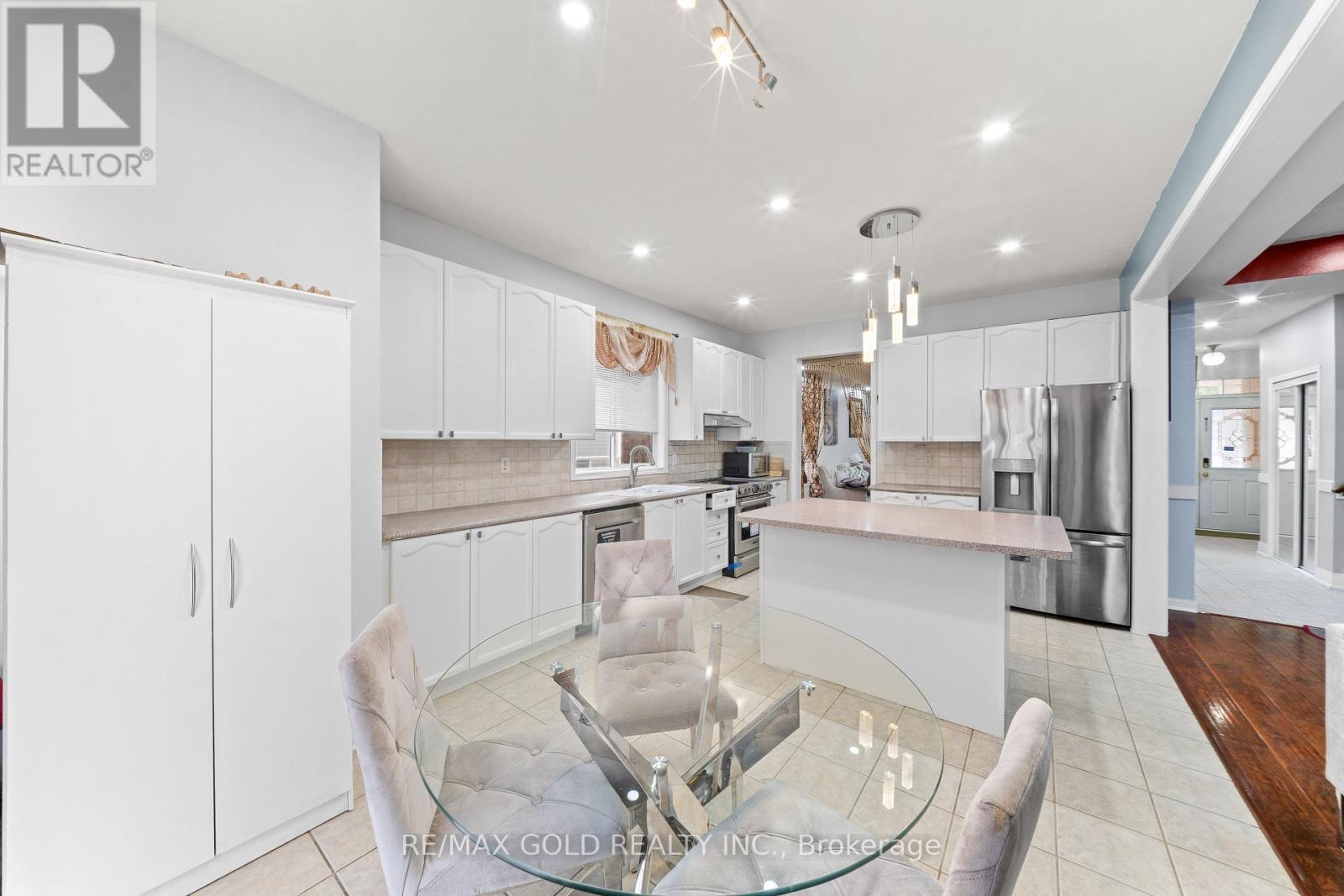 28 LATANIA BOULEVARD - 16