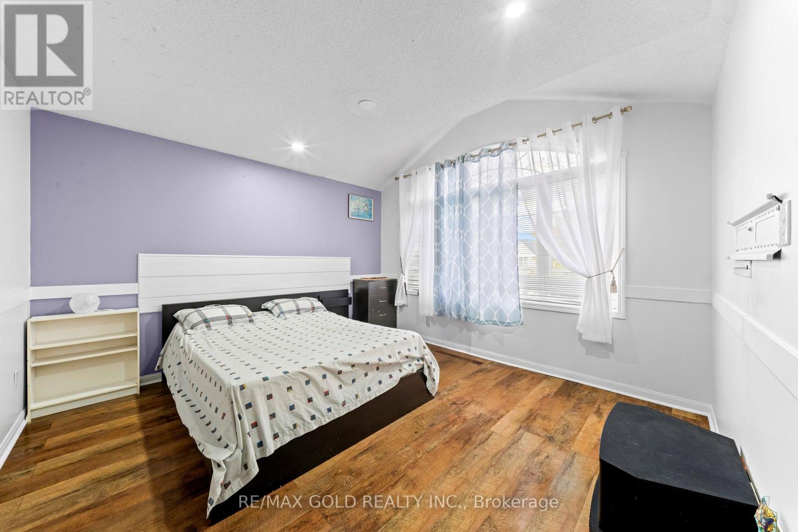 28 LATANIA BOULEVARD - 26