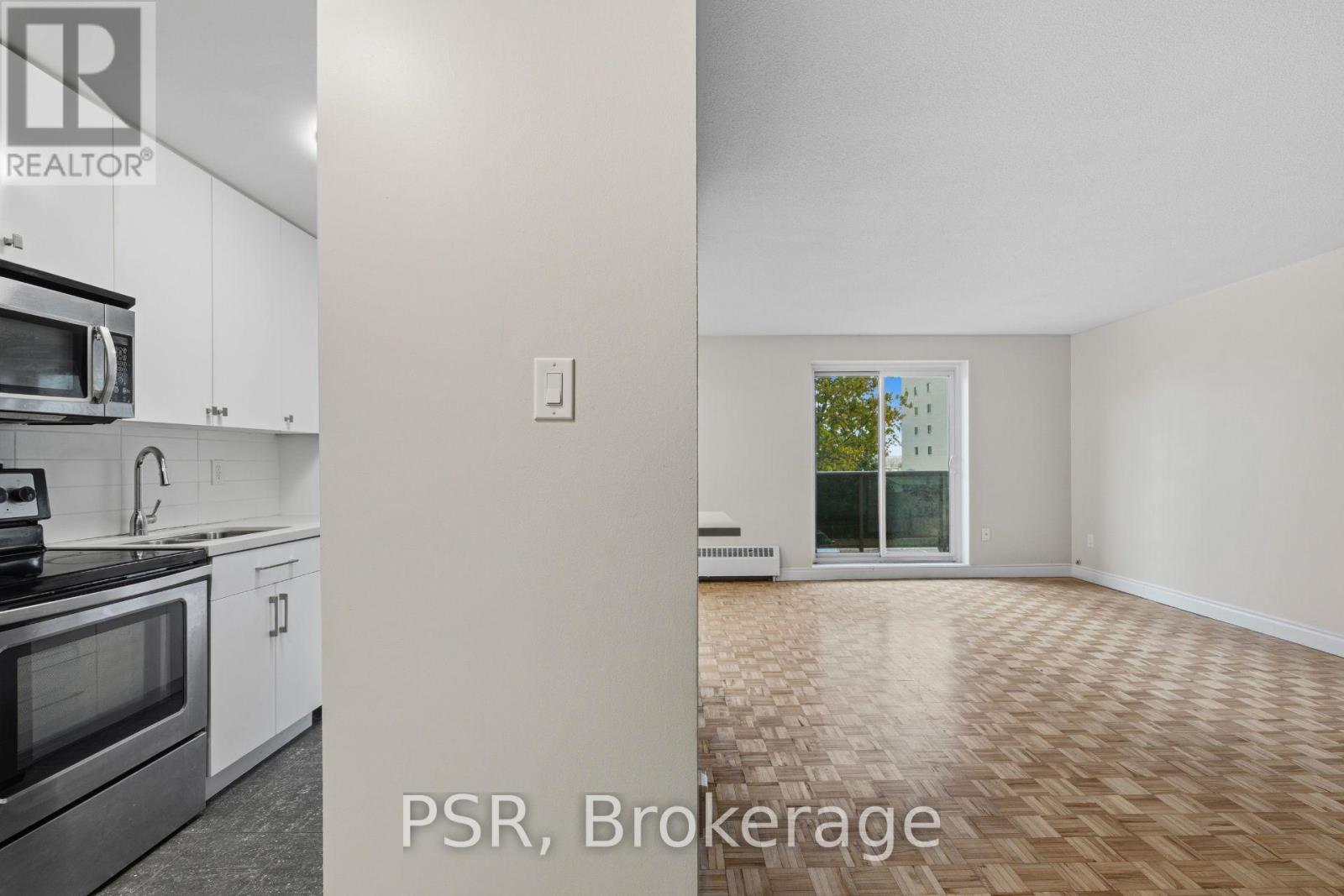 201 - 2300 MARINE DRIVE, Oakville (BR Bronte) — photo 2