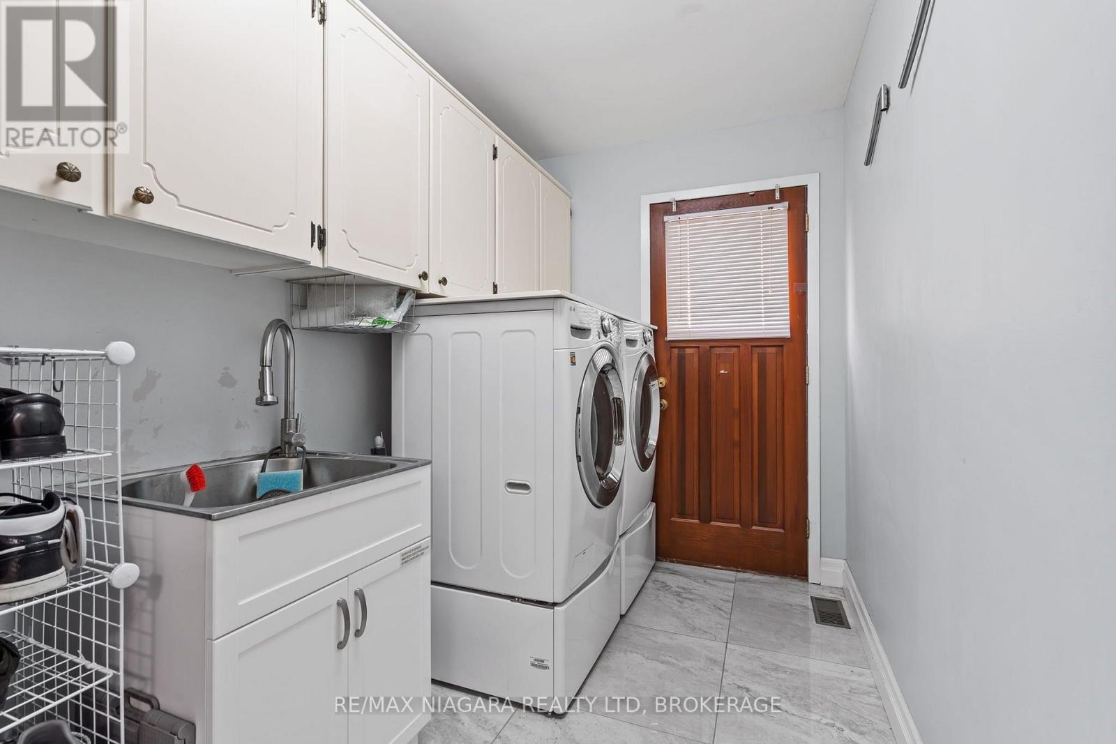 31 JESSICA DRIVE - 14