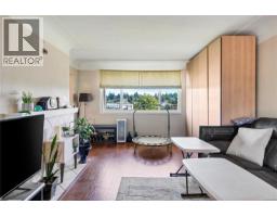 Primary Bedroom - 565 Baker St, Saanich, BC V8Z2H6 Photo 8