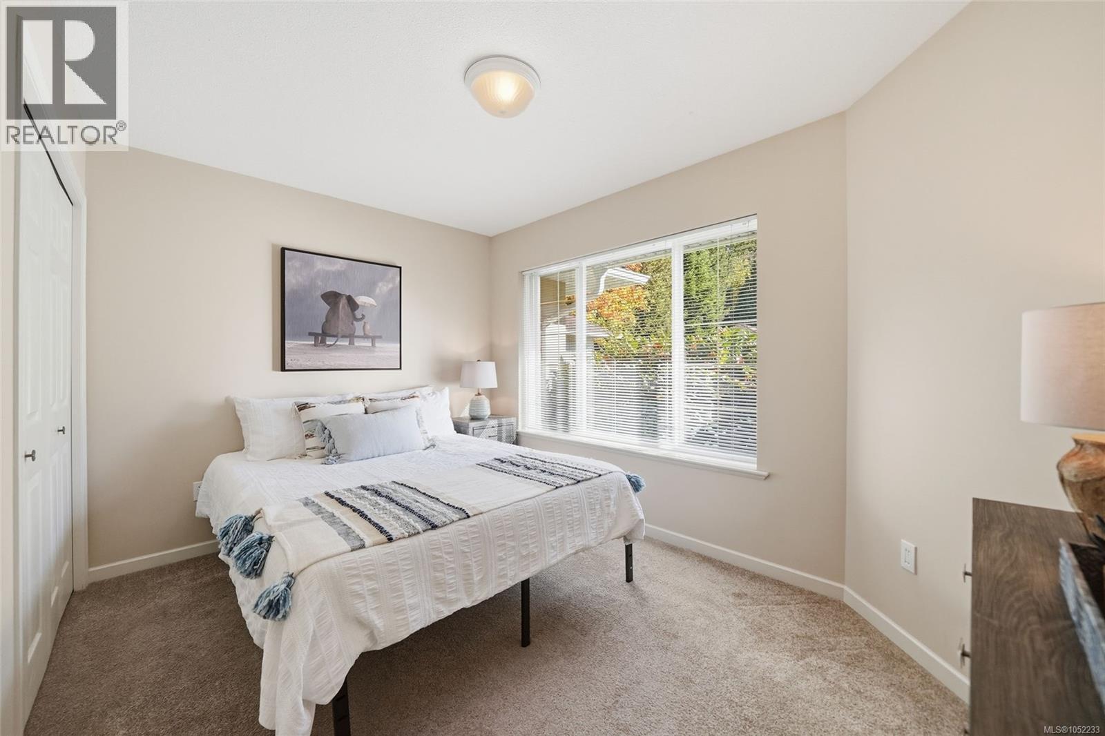 #9 850 Arbutus St - 21