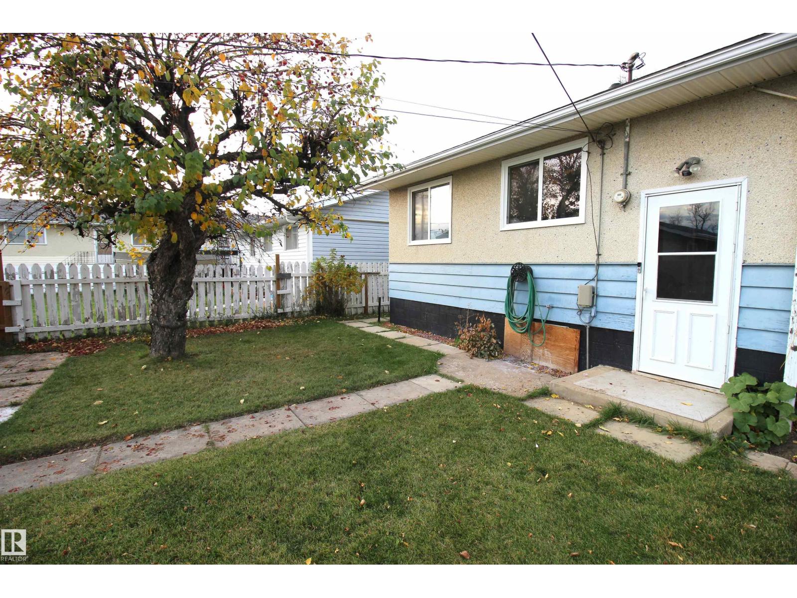 10711 102 ST, Westlock — photo 14