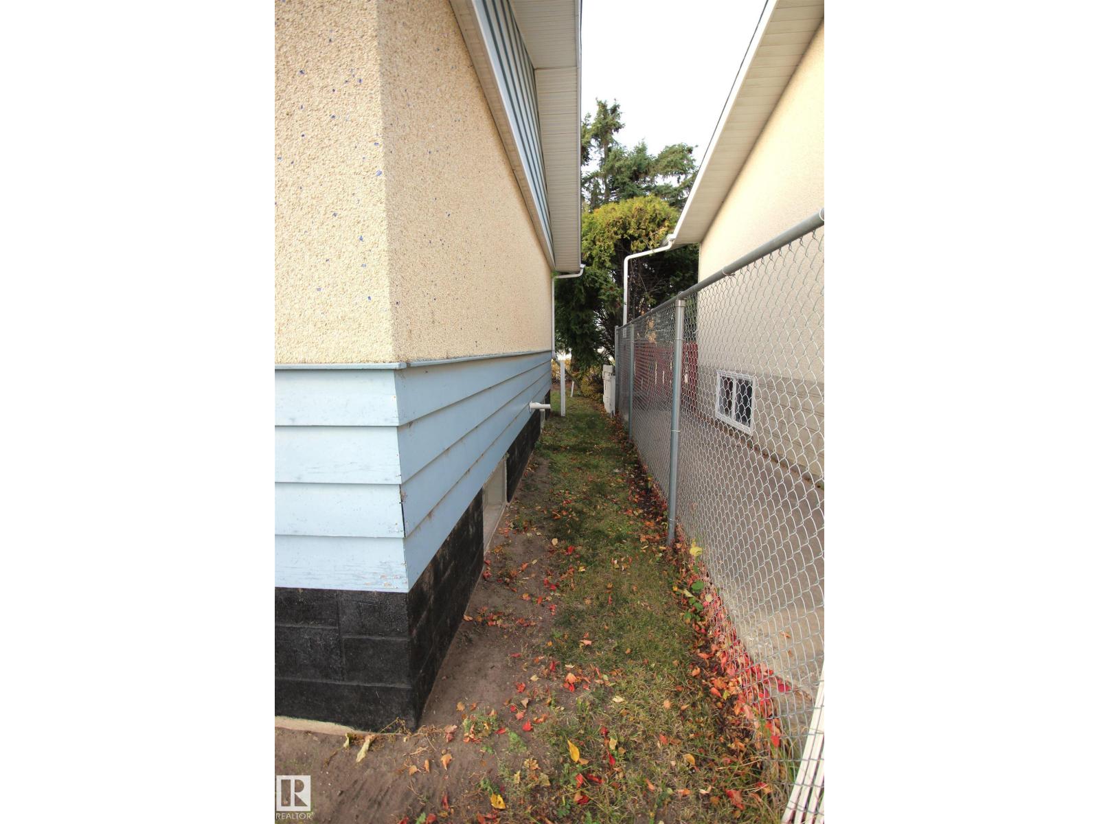 10711 102 ST, Westlock — photo 15