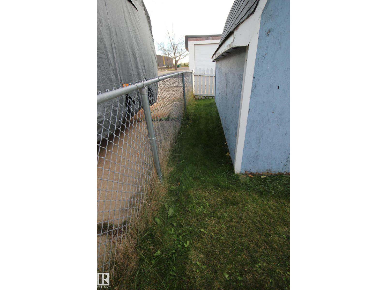 10711 102 ST, Westlock — photo 18
