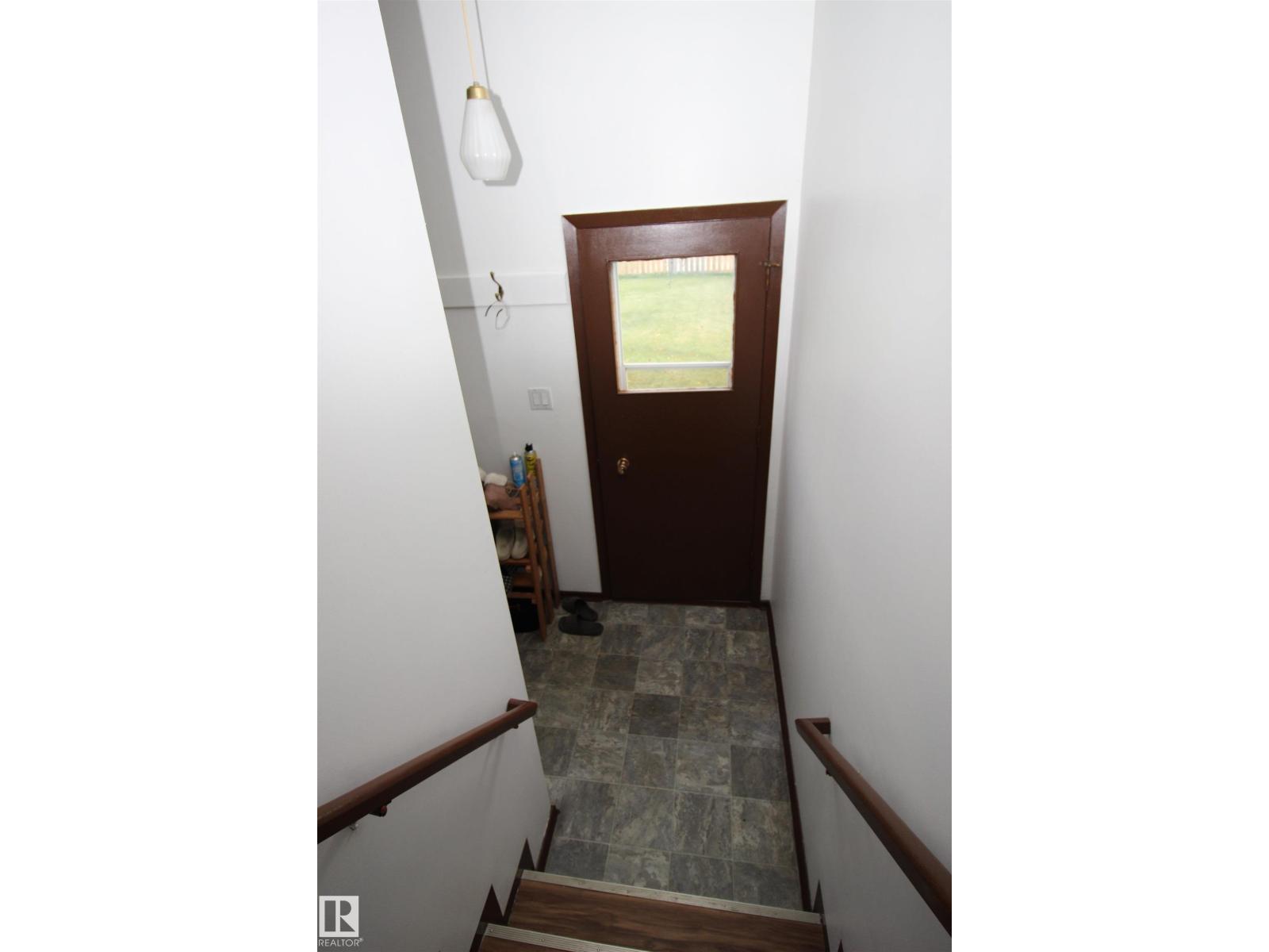 10711 102 ST, Westlock — photo 25