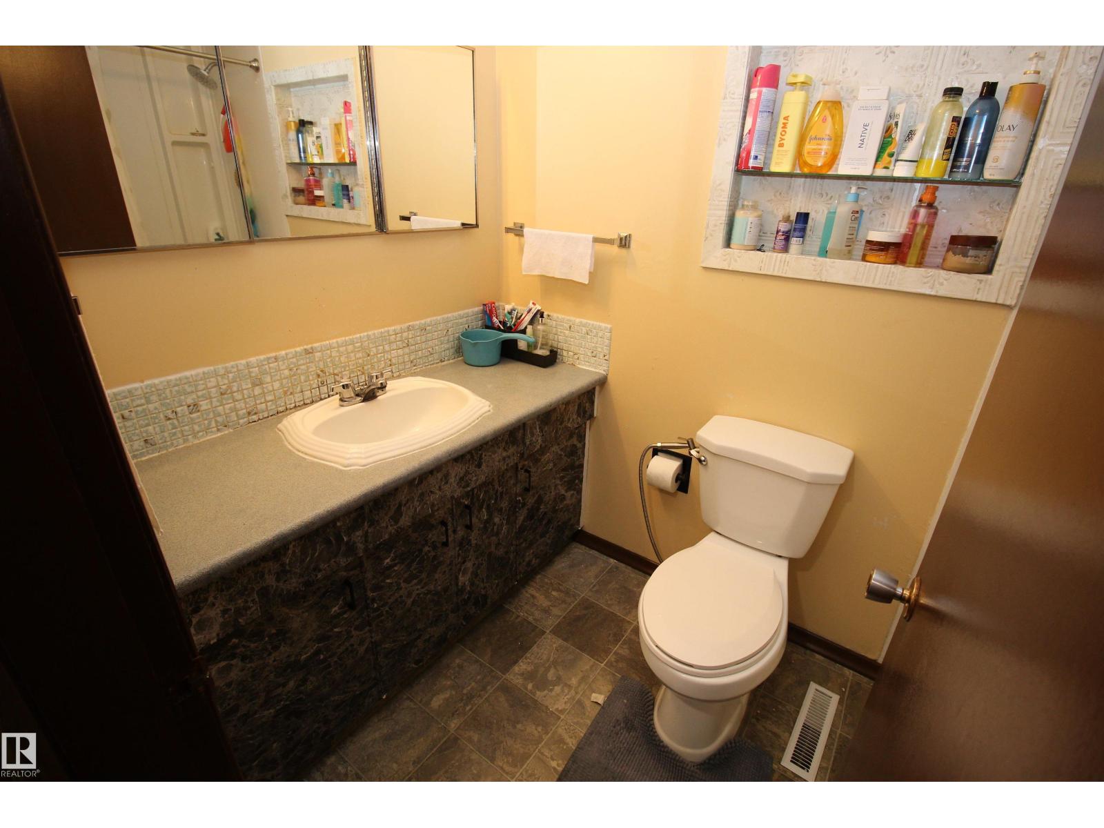 10711 102 ST, photo 44 of 74