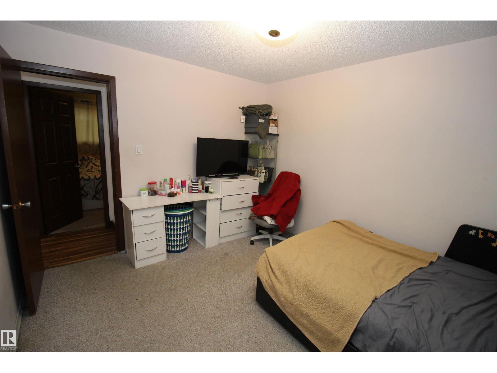 10711 102 ST, photo 50 of 74