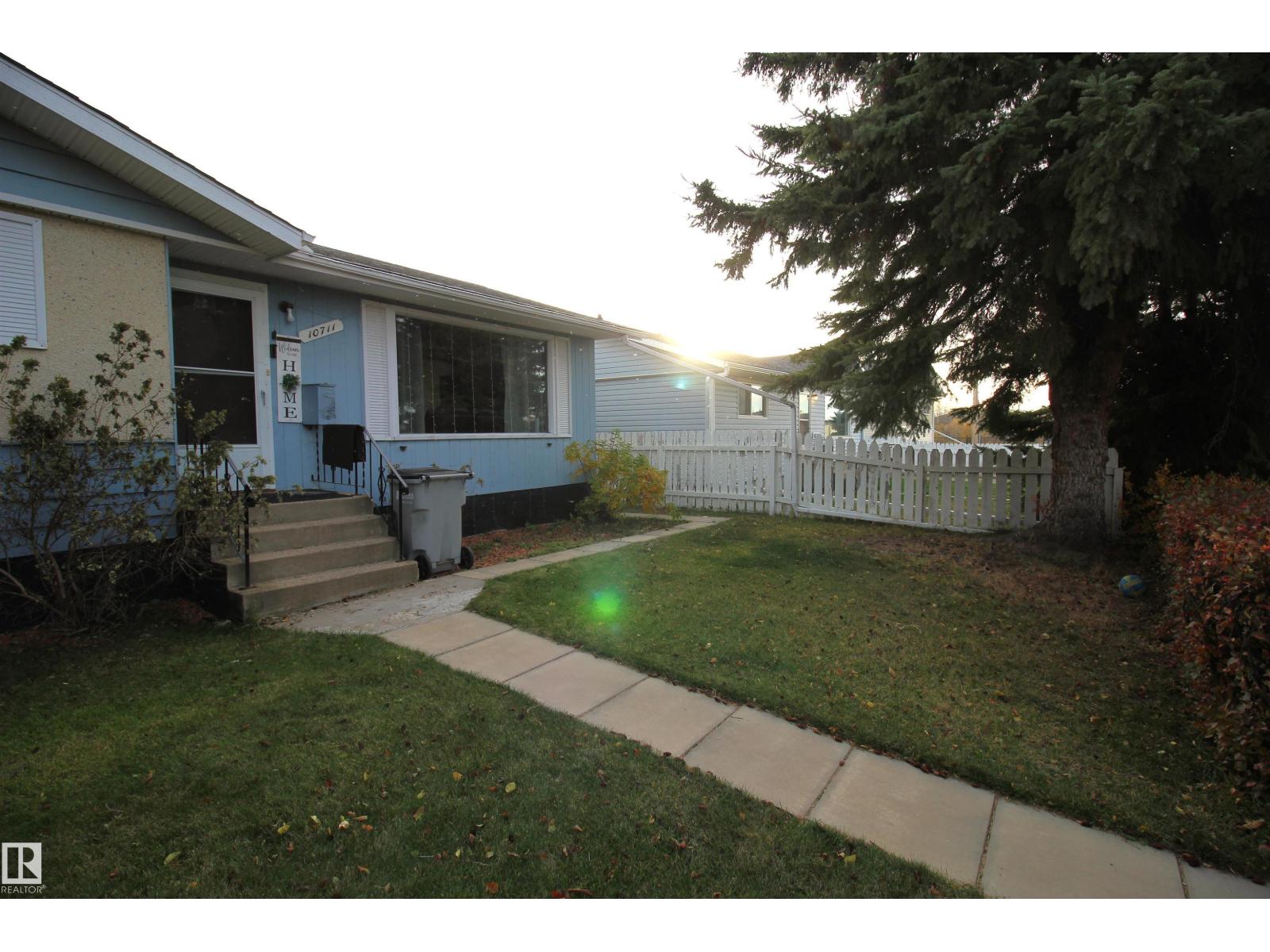 10711 102 ST, Westlock — photo 6