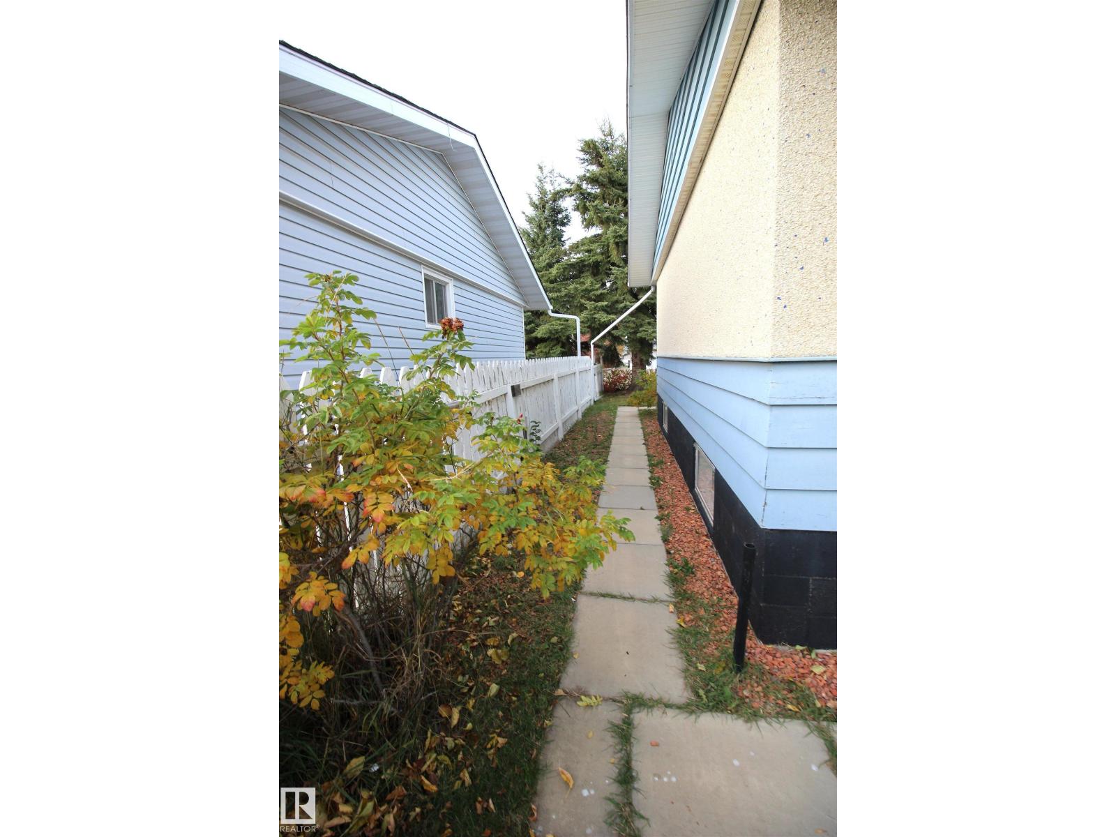 10711 102 ST, Westlock — photo 9
