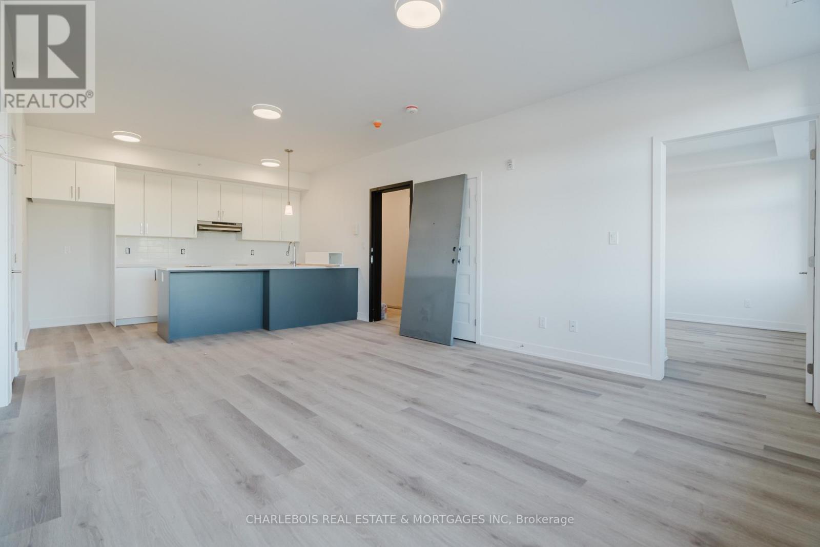 C - 830 ST LAURENT BOULEVARD, Ottawa — photo 9