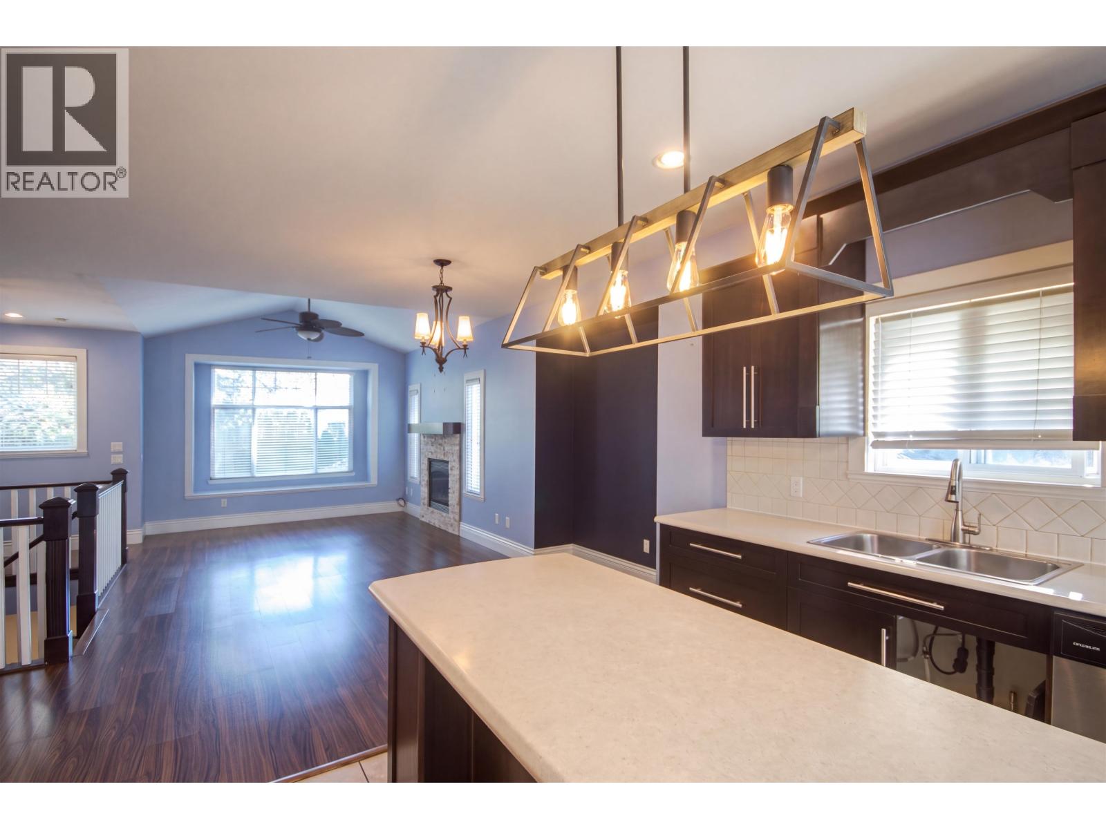 7 Bed, 5 Bath House for Sale in Coquitlam – 213 BERNATCHEY STREET, Coquitlam – MLS# R3176352 - Image 12