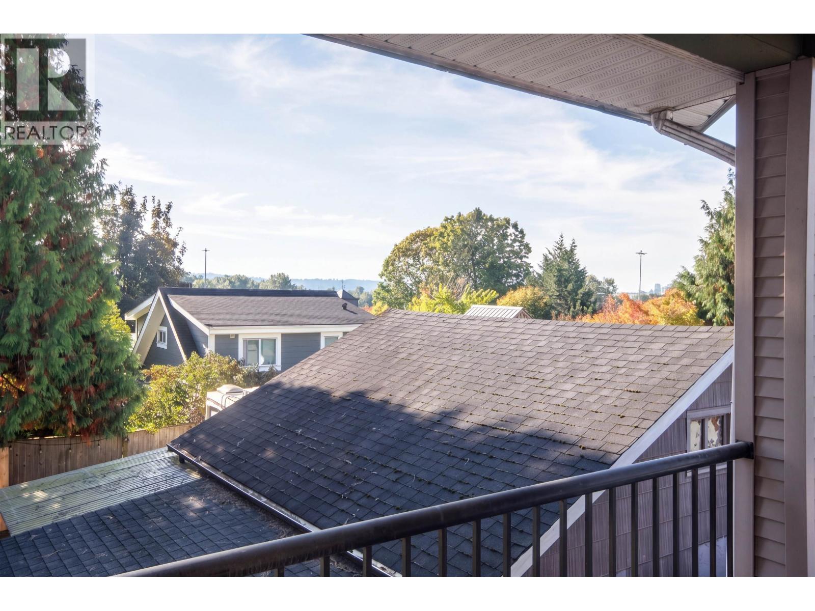 7 Bed, 5 Bath House for Sale in Coquitlam – 213 BERNATCHEY STREET, Coquitlam – MLS# R3176352 - Image 32