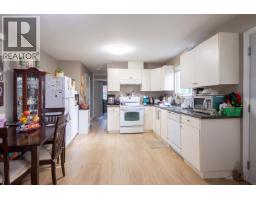 213 Bernatchey Street, Coquitlam, BC V3K4C2 Photo 9