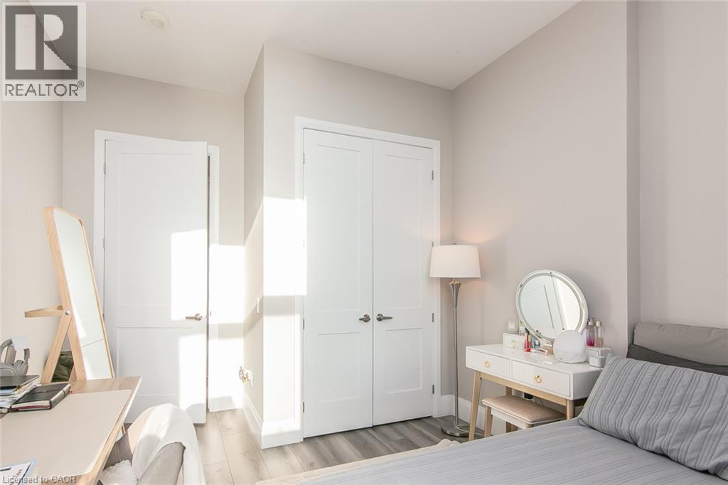 #2903 60 W CHARLES Street W - 10