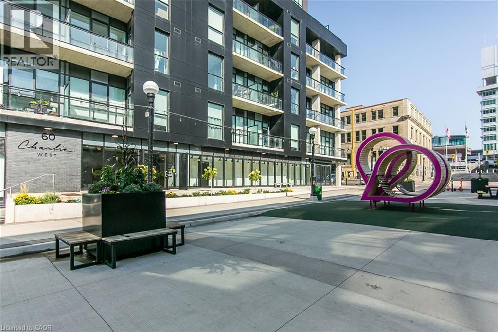 #2903 60 W CHARLES Street W - 43