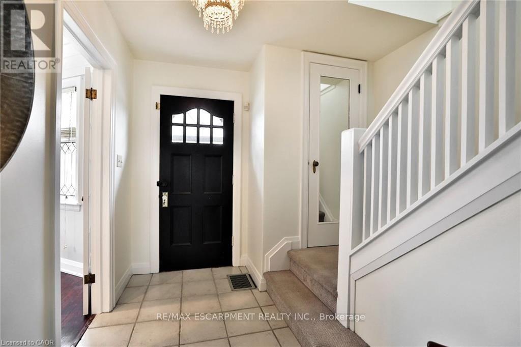 78 CAMERON Avenue South, Hamilton, ON photo 3