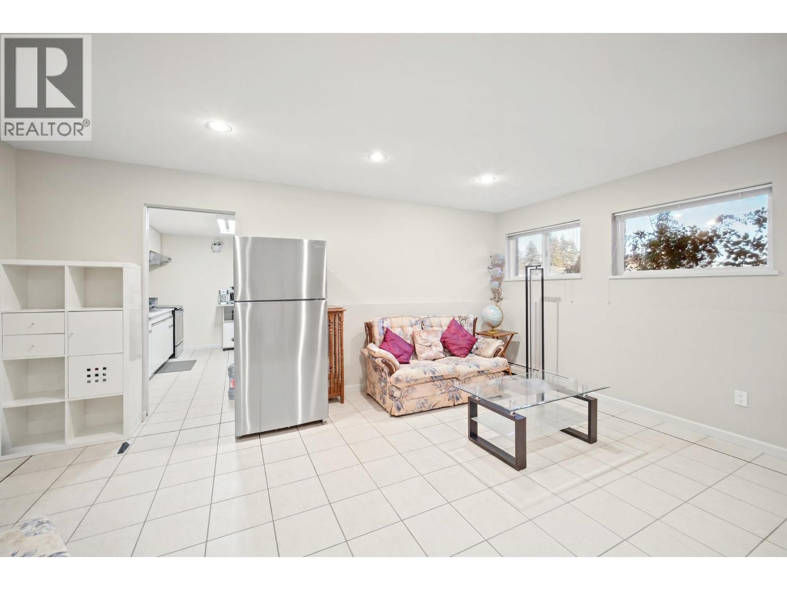 Photo of 2260 SICAMOUS AVENUE 29