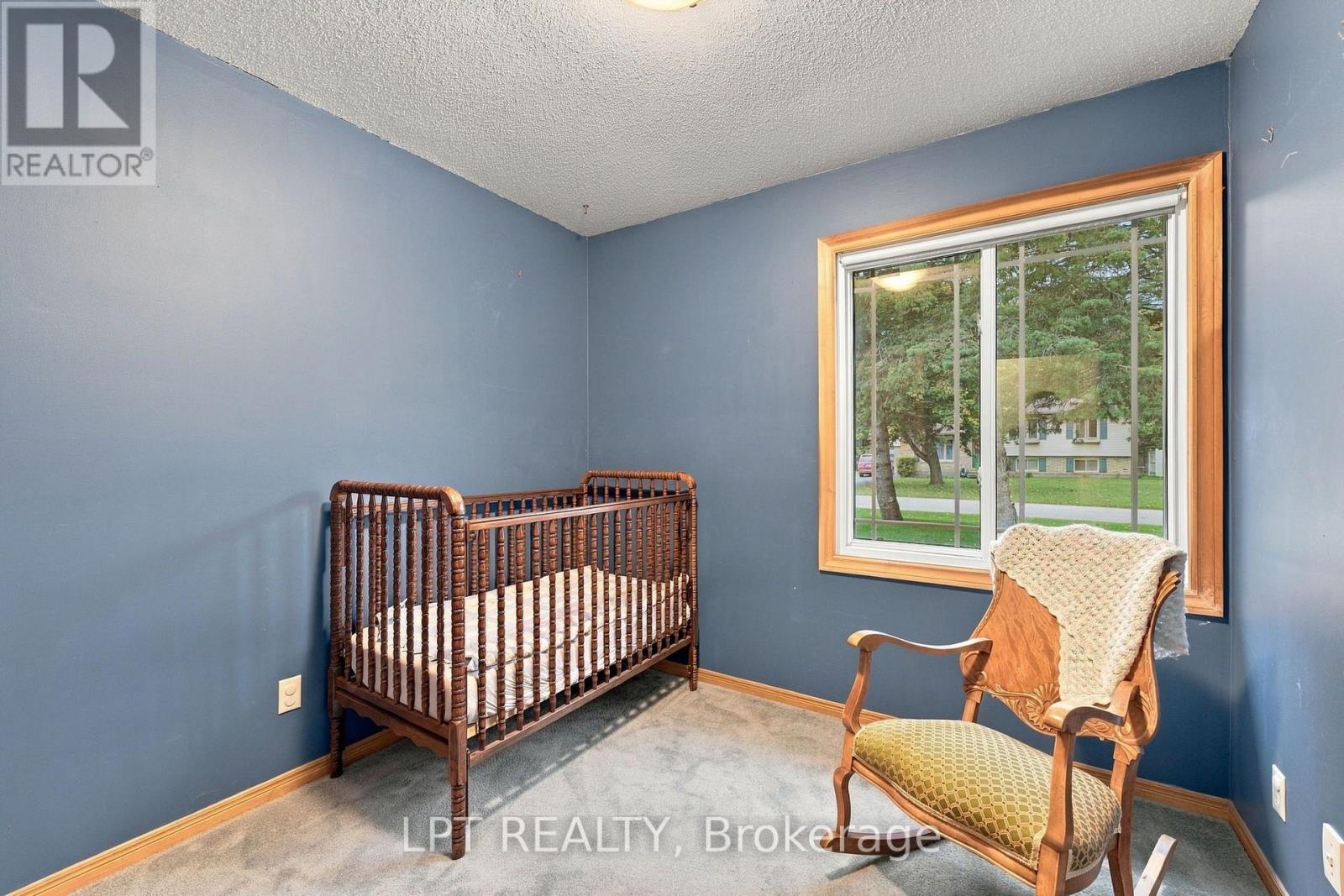 254 Victoria Street — photo 20