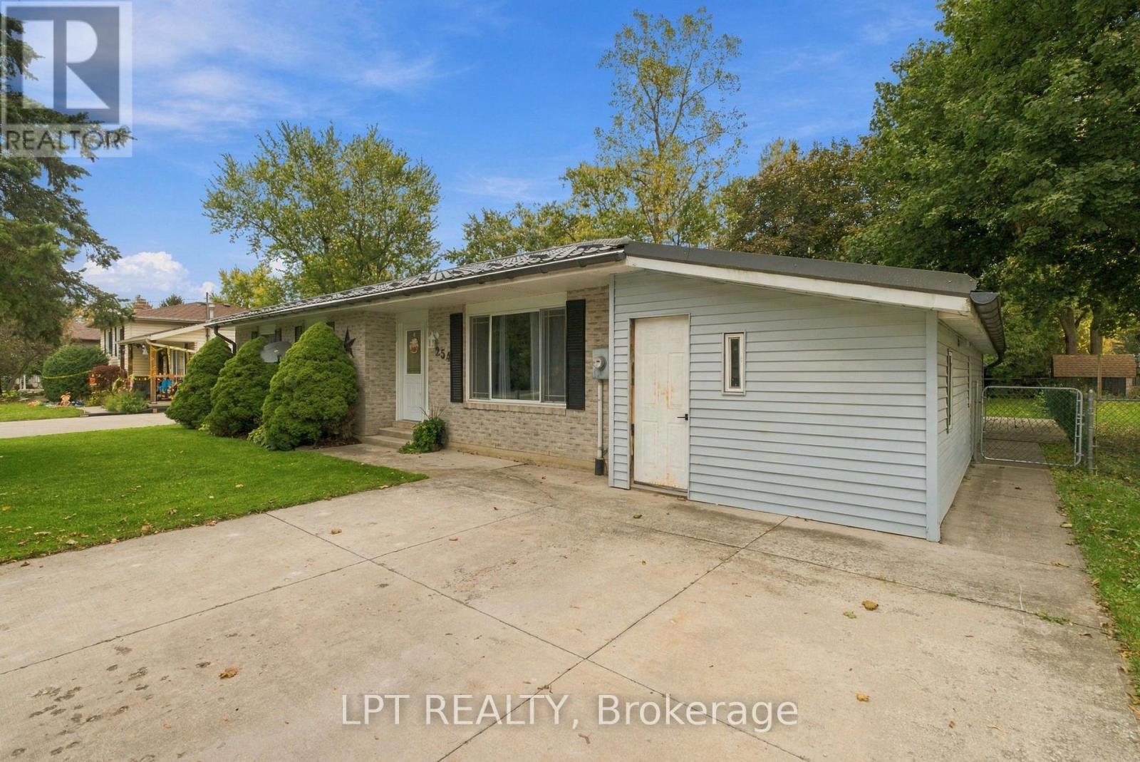 254 Victoria Street — photo 4