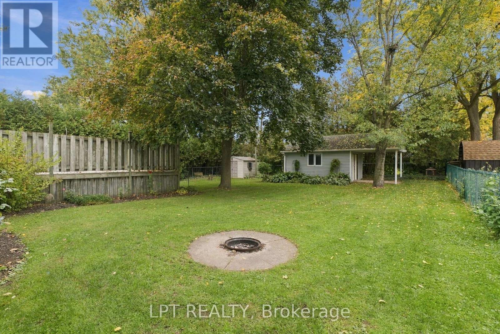 254 Victoria Street — photo 42