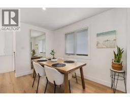 2pc Bathroom - 824 Canna Crescent Sw, Calgary, AB T2W1N9 Photo 8