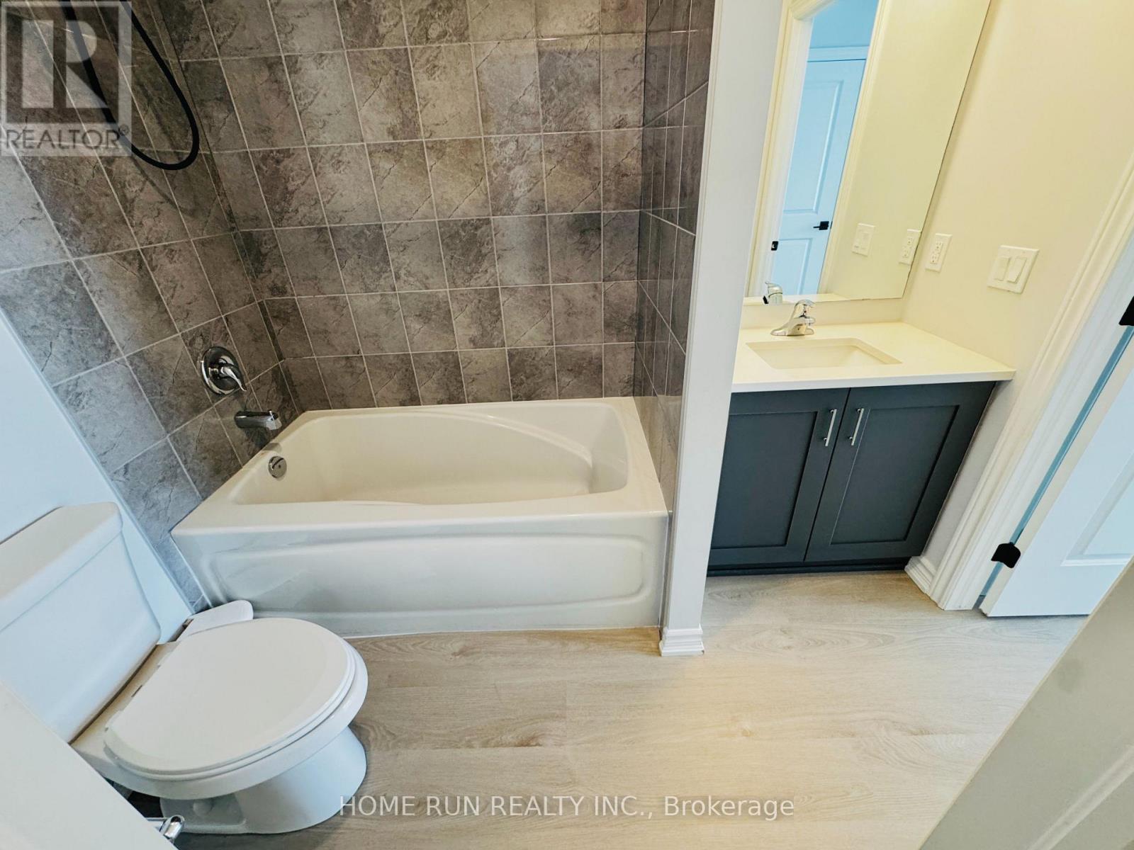 #320 1350 HEMLOCK ROAD - 22
