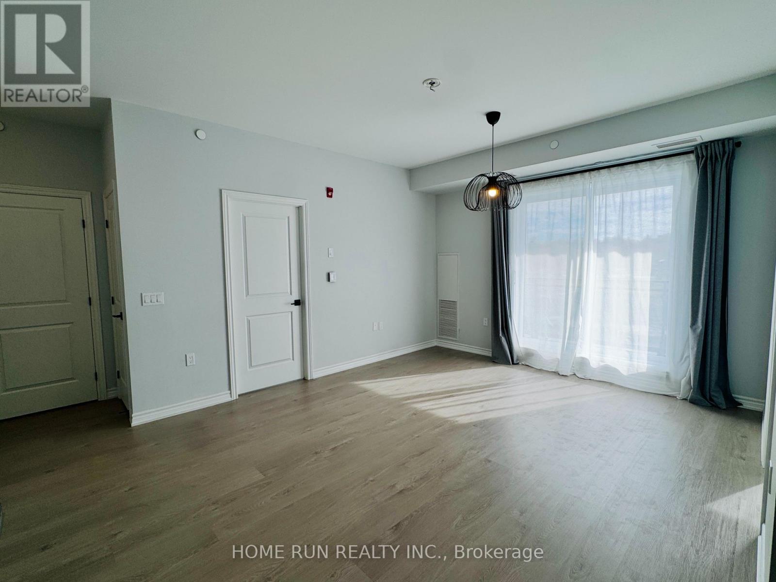 #320 1350 HEMLOCK ROAD - 8