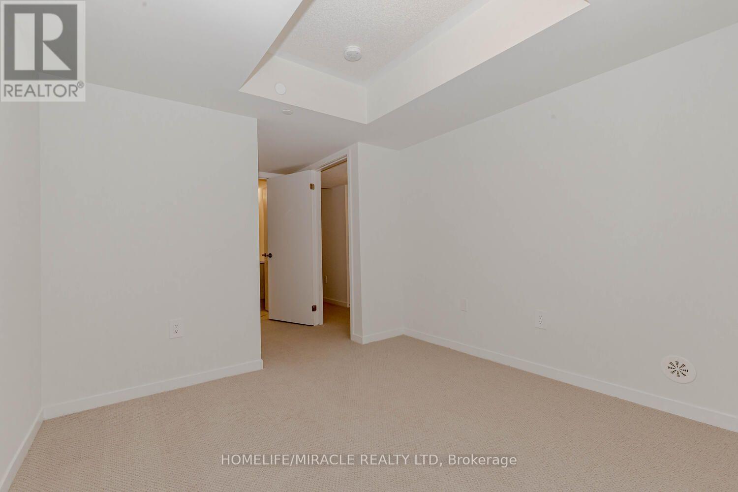 11 Honeycrisp Crescent — photo 13