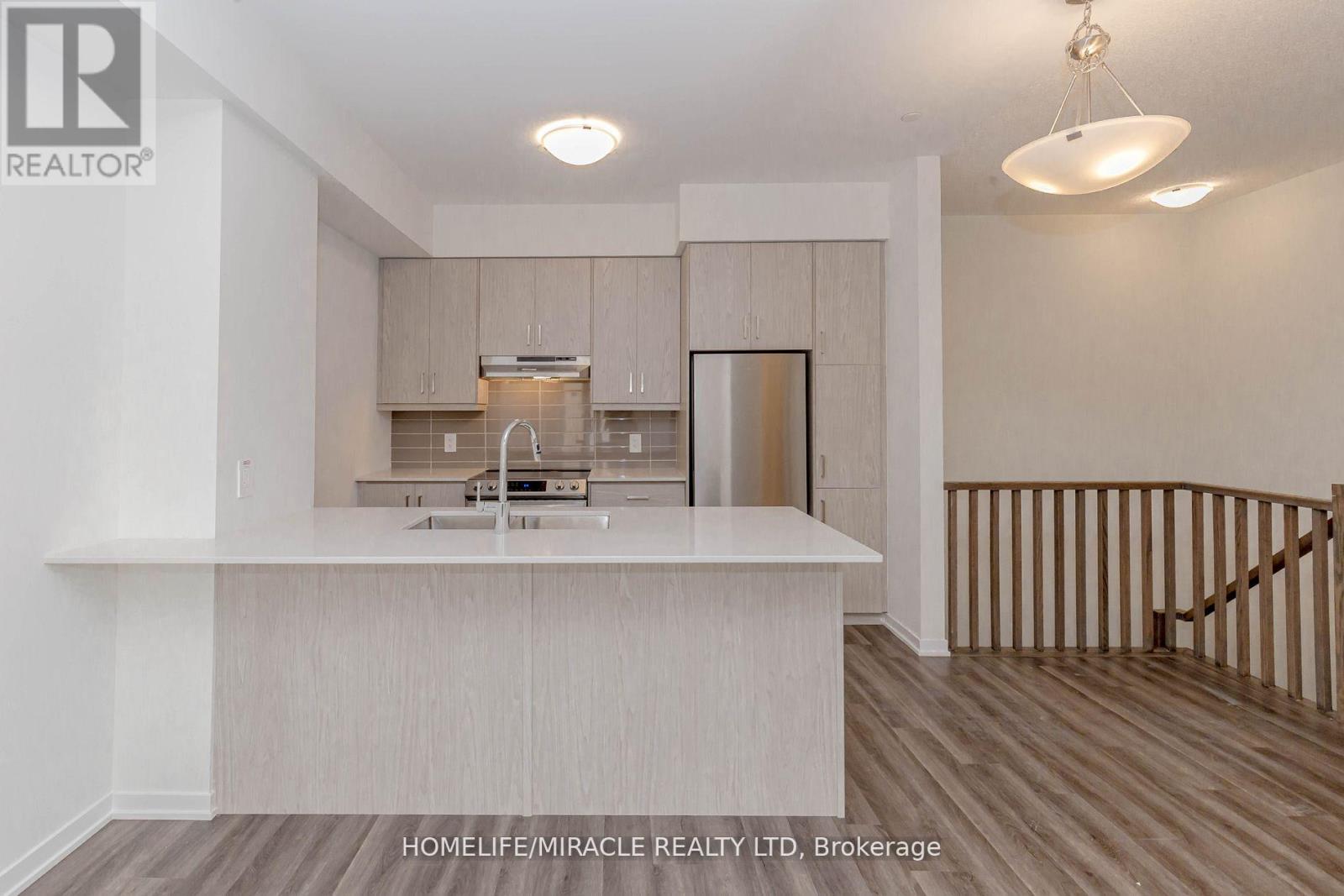 5 - 11 HONEYCRISP CRESCENT, Vaughan (Vaughan Corporate Centre) — photo 6