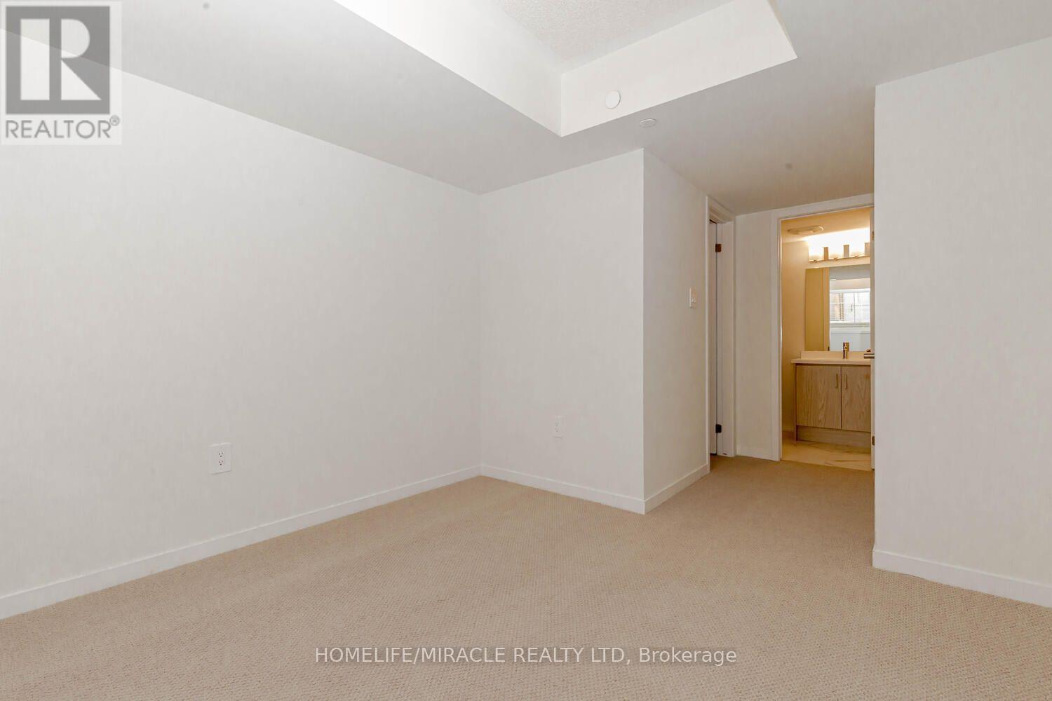 11 Honeycrisp Crescent — photo 16