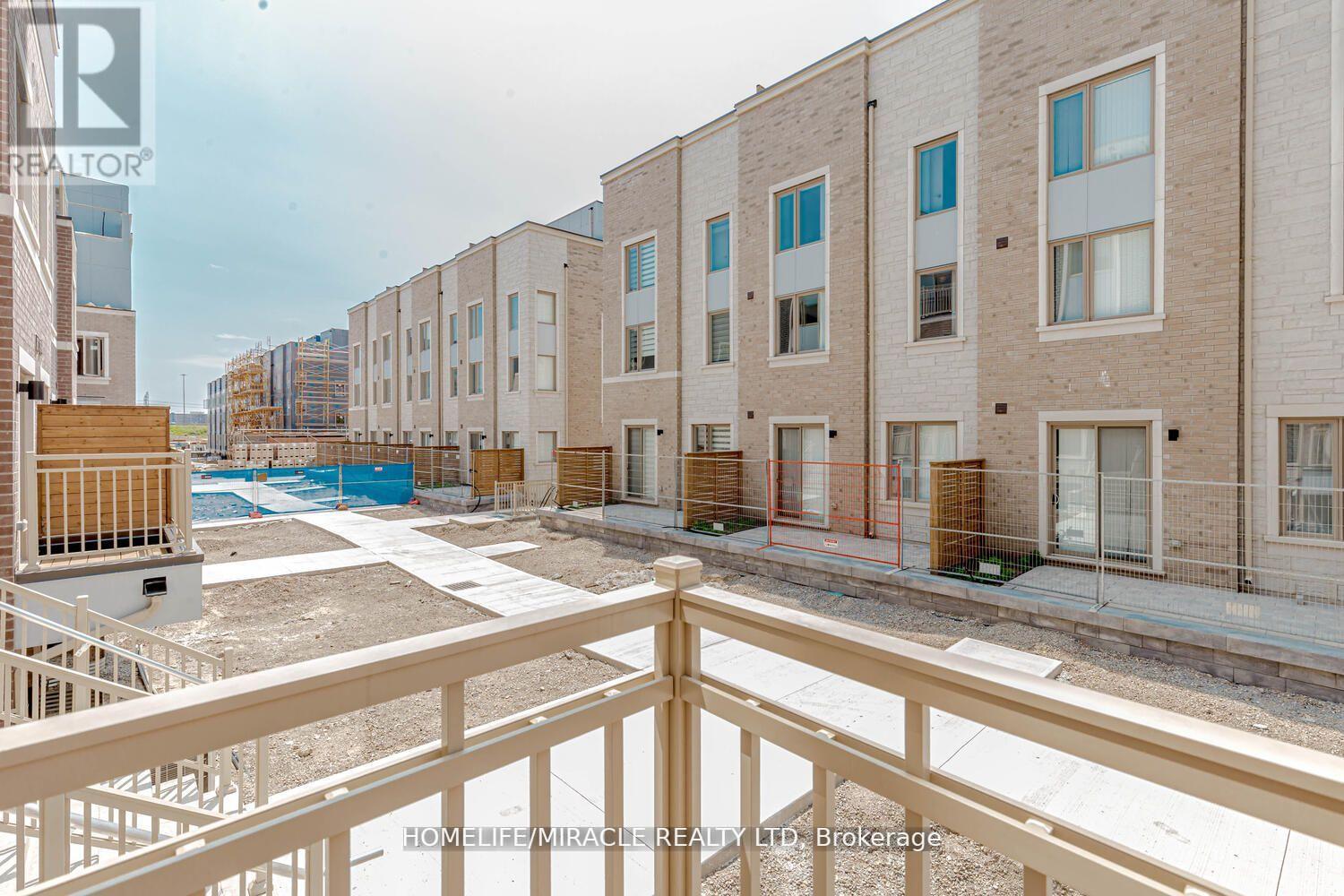 11 Honeycrisp Crescent — photo 22