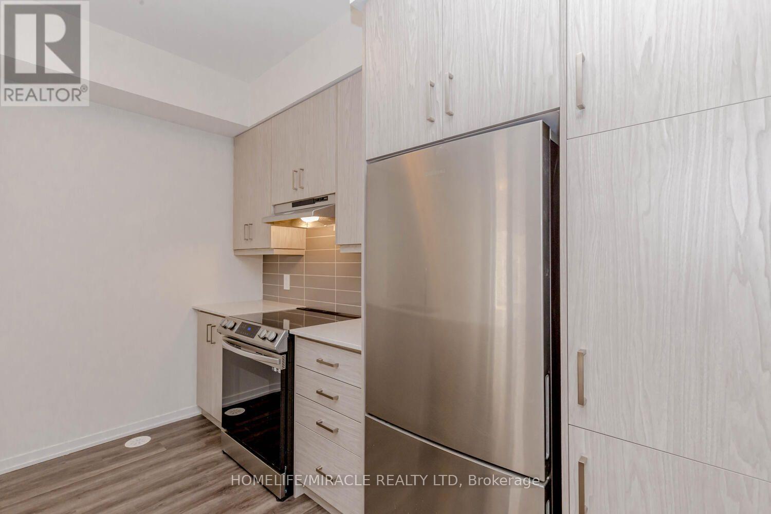 5 - 11 HONEYCRISP CRESCENT, Vaughan (Vaughan Corporate Centre) — photo 9