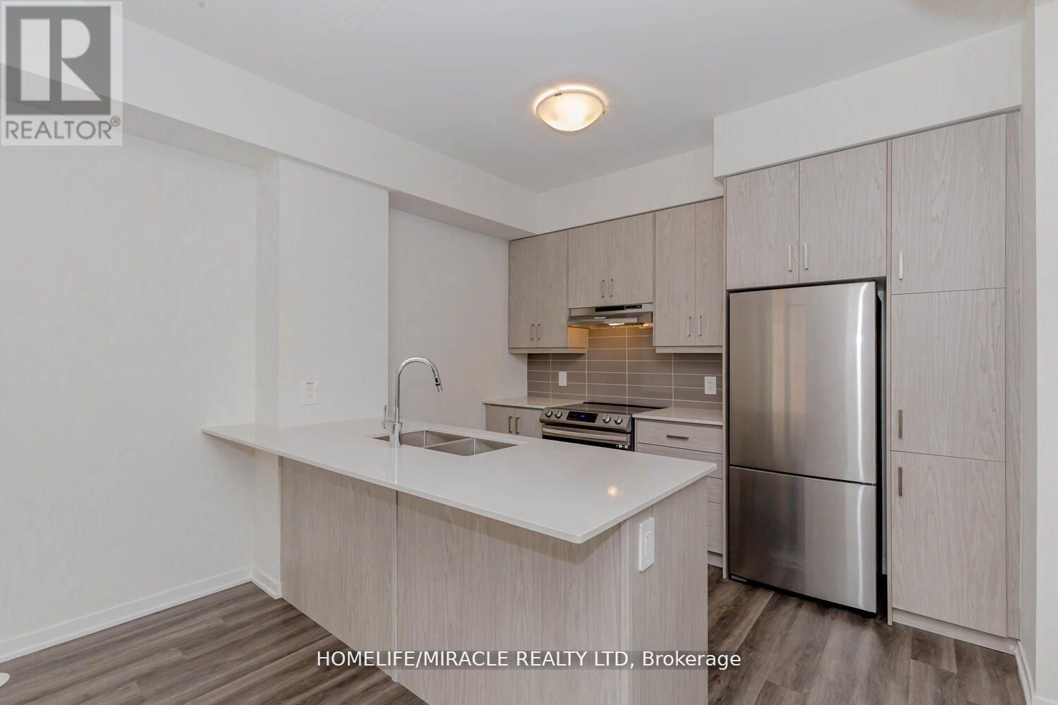 5 - 11 HONEYCRISP CRESCENT, Vaughan (Vaughan Corporate Centre) — photo 5